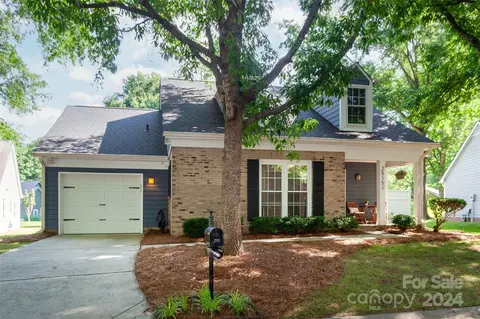 2515 Dalston Ln, Charlotte, NC 28210
