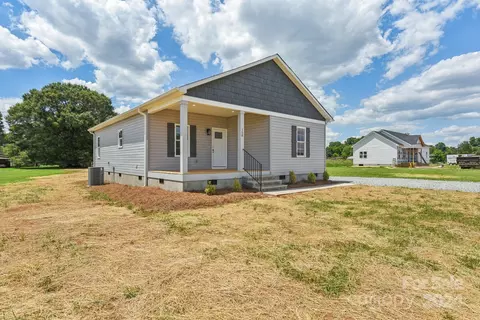 158 Wetmore Rd, Woodleaf, NC 27054