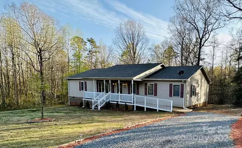 120 Wilderness Ln, Taylorsville, NC 28681