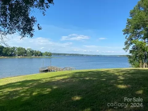 963 Westshore Dr, Ridgeway, SC 29130