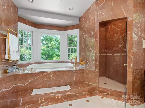 Bath - 1767 Ridge Way St, Sylva, NC 28779 photo 1 of 4