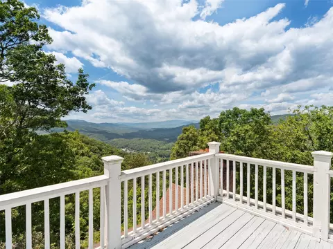Exterior - 1767 Ridge Way St, Sylva, NC 28779 photo 3 of 4