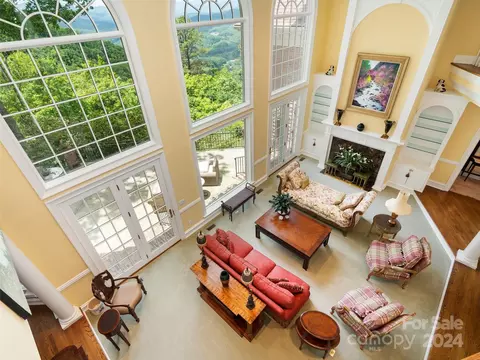 Living - 1767 Ridge Way St, Sylva, NC 28779 photo 4 of 4