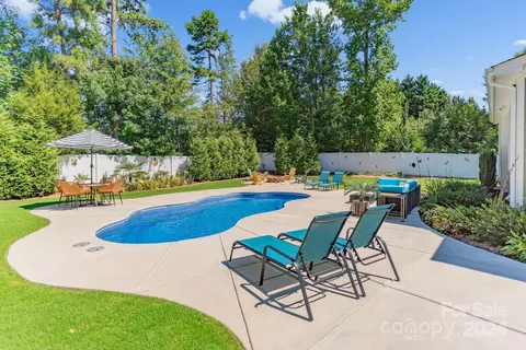 Exterior - 8385 Normandy Rd, Denver, NC 28037 photo 6 of 8