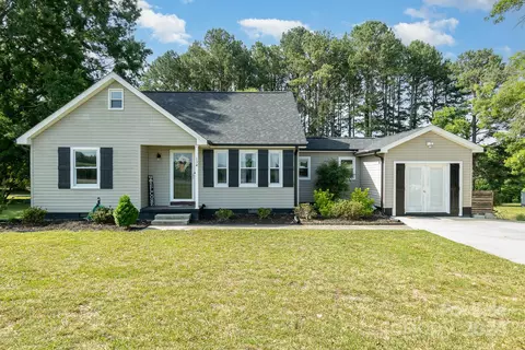 134 Putnam Lake Rd, Kings Mountain, NC 28086