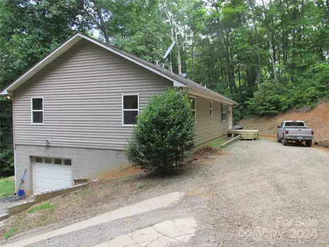 799 Stony Brook Rd, Sylva, NC 28779