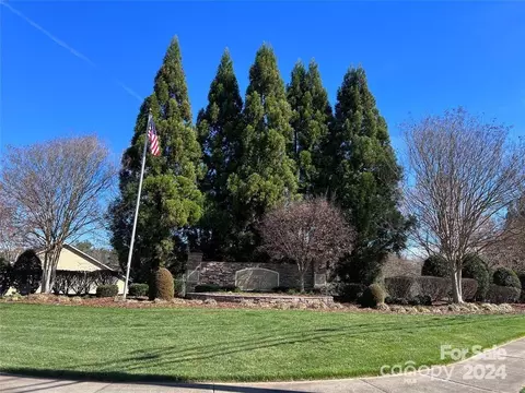 205 Henrys Glen 11 Dr #11, Morganton, NC 28655