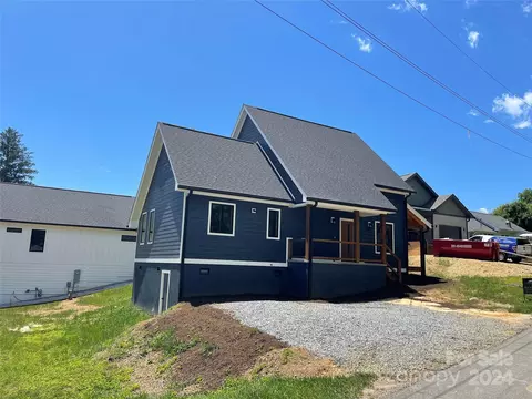 421 Turnpike Rd, Brevard, NC 28712