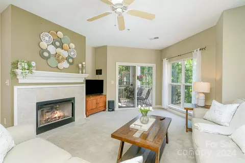 749 Peninsula Dr, Davidson, NC 28036 photo 7
