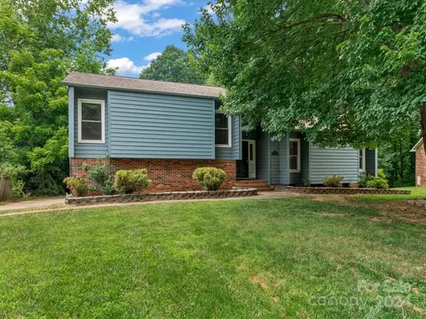 115 Highview Cir, Statesville, NC 28625