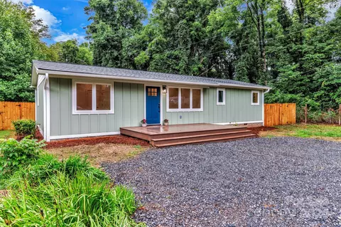 216 Vance Ave, Black Mountain, NC 28711