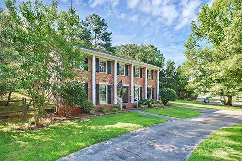 1417 Mclaughlin Dr, Charlotte, NC 28212