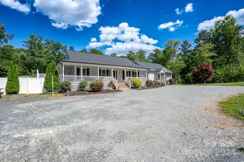 32920 Rowland Rd, Albemarle, NC 28001