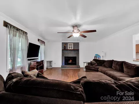 Living - 1320 Crown Forest Ln, Monroe, NC 28112 photo 2 of 3