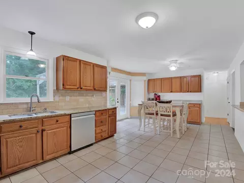 Kitchen - 1320 Crown Forest Ln, Monroe, NC 28112 photo 3 of 4