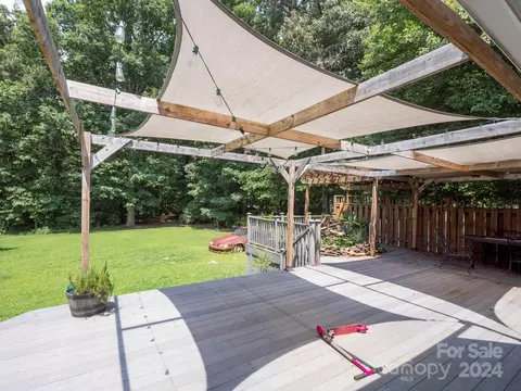 Exterior - 1320 Crown Forest Ln, Monroe, NC 28112 photo 5 of 10