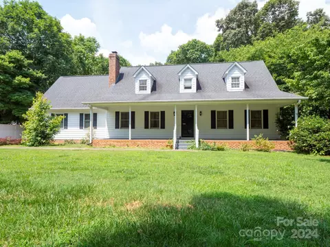 Exterior - 1320 Crown Forest Ln, Monroe, NC 28112 photo 2 of 10