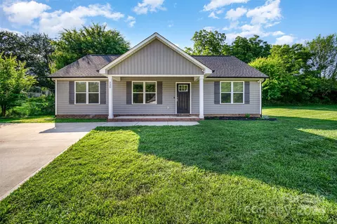 230 Melrose Dr, Concord, NC 28025