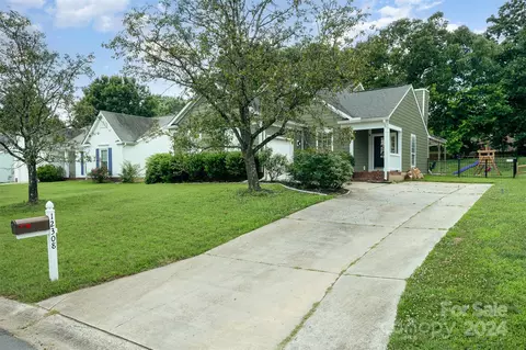 12308 Jacquelyn Ct, Charlotte, NC 28273
