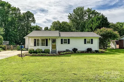 5030 Clearwater Lake Rd, Mount Holly, NC 28120