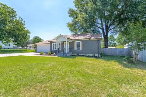 237 S Circle Nw Dr NW, Concord, NC 28027