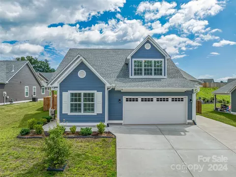 26 Lyndon Cir, Arden, NC 28704