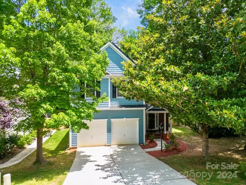2024 Sablewood Dr, Charlotte, NC 28205