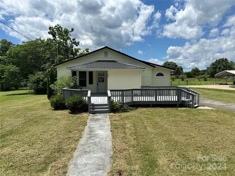 404 Park Ave, Morganton, NC 28655