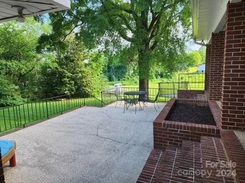 Exterior - 214 2nd Ne Ave NE, Conover, NC 28613 photo 3 of 4