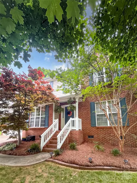 123 Diamond Dr, Mooresville, NC 28117
