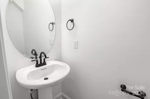 Entry Way - 210 E Torbush St, Salisbury, NC 28144 photo 2 of 2