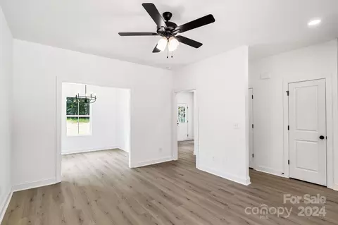 Living - 210 E Torbush St, Salisbury, NC 28144 photo 1 of 3