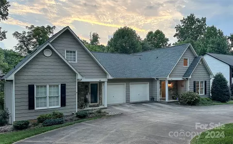 97 39th Avenue Nw Pl NW, Hickory, NC 28601