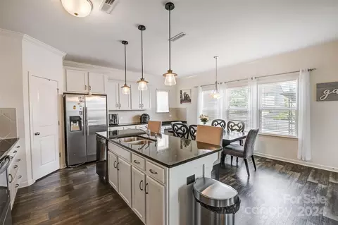 109 Maggie Dr, Mount Holly, NC 28120
