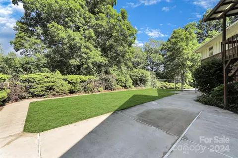 223 Oak Park Dr, Clyde, NC 28721 photo 14
