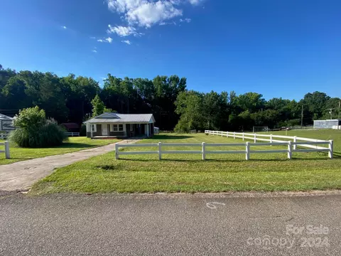 500 Burns St, Wadesboro, NC 28170