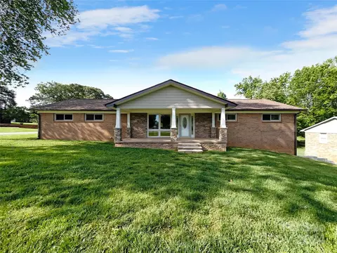 2372 Heavner Rd, Lincolnton, NC 28092
