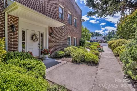 2688 Greenville A Hwy #A, Flat Rock, NC 28731