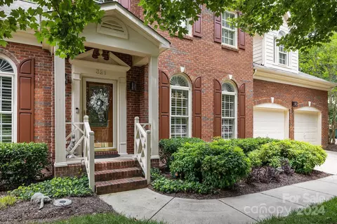 321 Bramwell Pl, Matthews, NC 28105