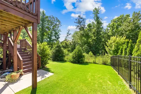 Exterior - 5110 Waterloo Dr, Tega Cay, SC 29708 photo 7 of 10