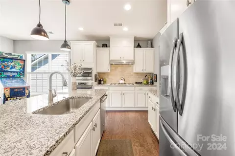 Kitchen - 5110 Waterloo Dr, Tega Cay, SC 29708 photo 2 of 2