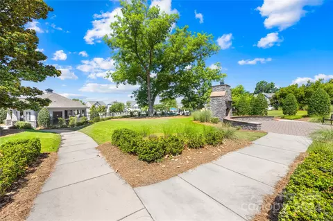 Exterior - 5110 Waterloo Dr, Tega Cay, SC 29708 photo 9 of 10