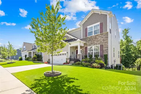 Exterior - 5110 Waterloo Dr, Tega Cay, SC 29708 photo 10 of 10