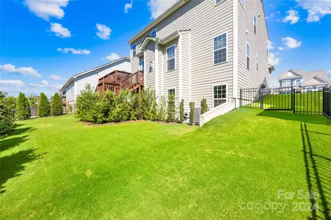 Exterior - 5110 Waterloo Dr, Tega Cay, SC 29708 photo 5 of 10