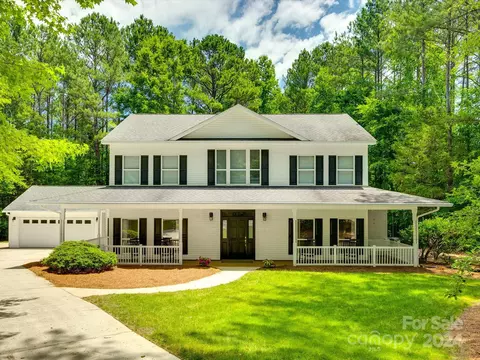 2037 Campbell Lake Ct, York, SC 29745