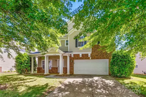 6728 Evanton Loch Rd, Charlotte, NC 28278