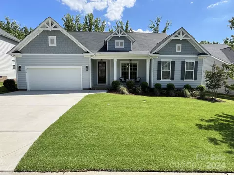 242 Broadleaf Dr, Denver, NC 28037
