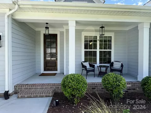 242 Broadleaf Dr, Denver, NC 28037 photo 2