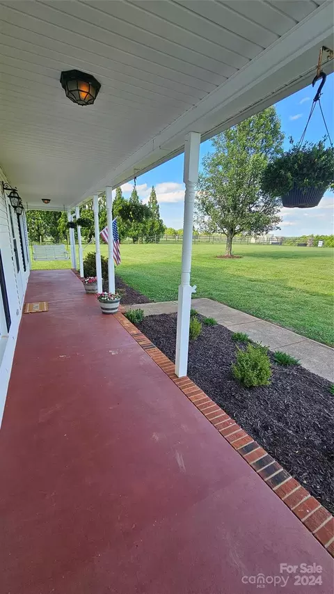 Exterior - 287 Fox Hunter Rd, Harmony, NC 28634 photo 4 of 4