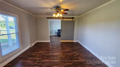 Living - 287 Fox Hunter Rd, Harmony, NC 28634 photo 1 of 5